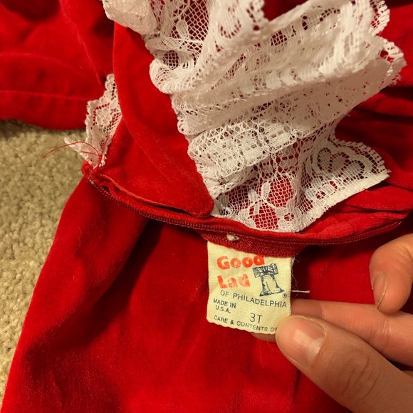 Vintage red velvet dress. Cute for Valentines! - Picture 2 of 2